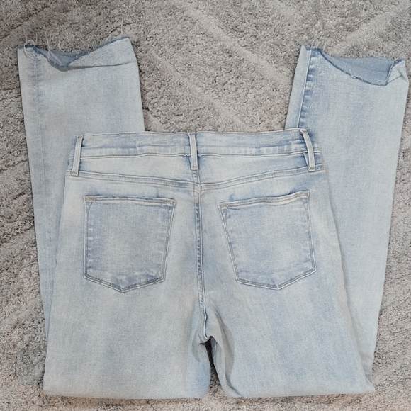 FRAME Light Wash Straight Leg Jeans - Picture 5 of 6